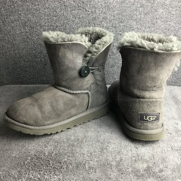 UGG Kids Sz 3 Gray Button Closure Boots - Picture 6 of 9